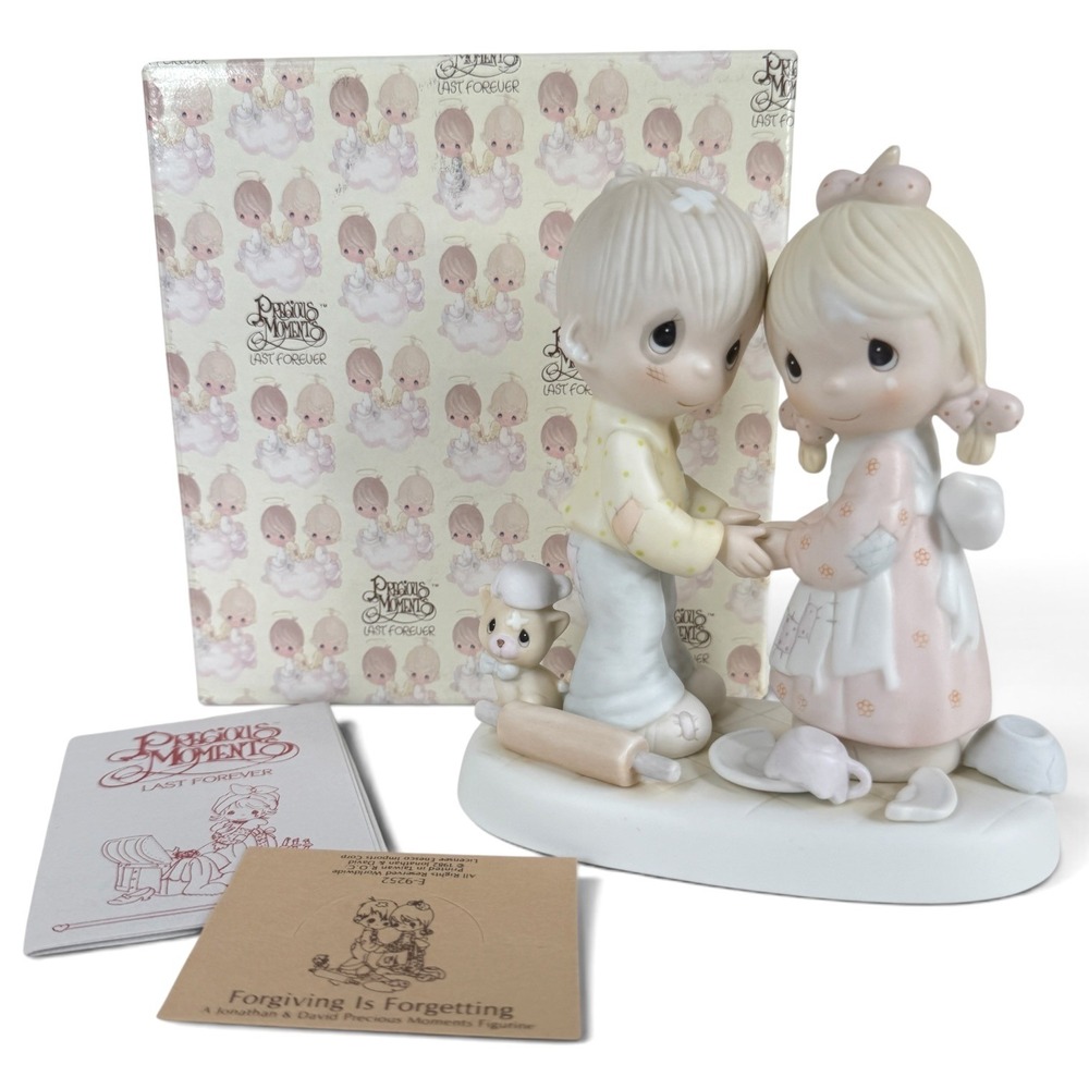 1982 Precious Moments Figurine Forgiving Is Forgetting E-9252 New With Box VTG